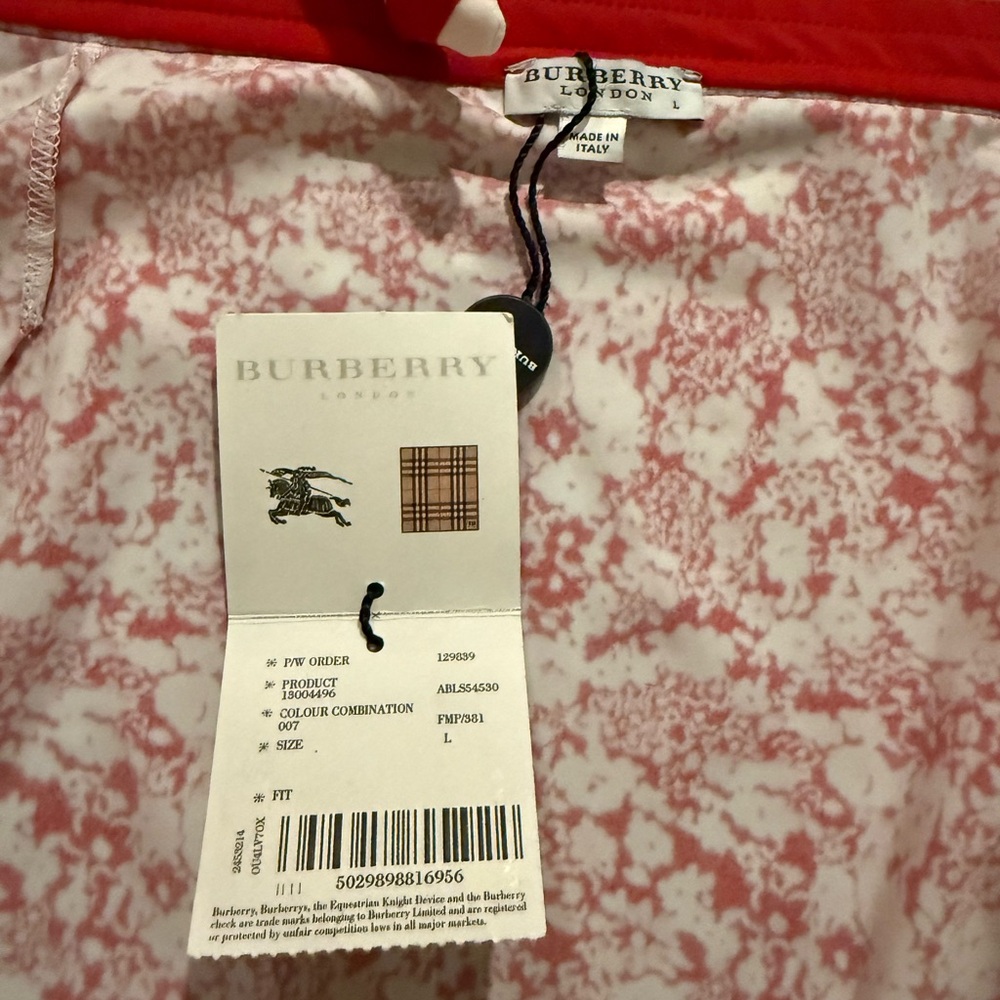 New 💯 % authentic Burberry swimming suit. Size L. - Picture 9 of 9